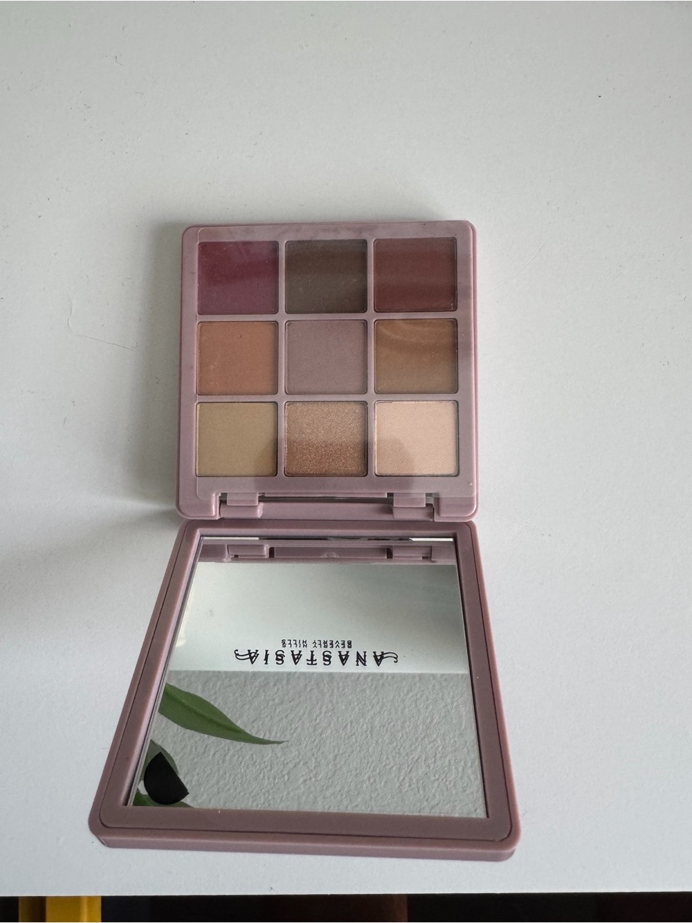 NIB Anastasia Beverly Hills Modern Renaissance Eyeshadow Palette - Picture 4 of 5